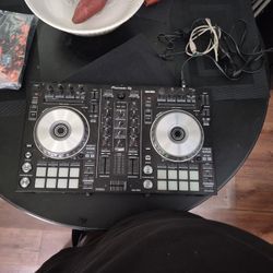 Pioneer DDJ- SR2