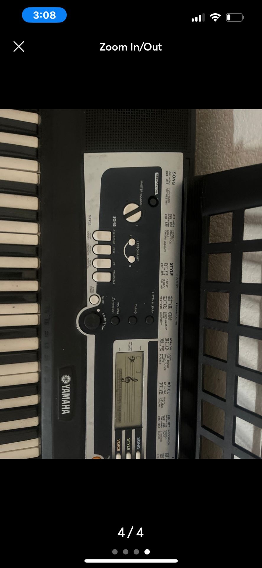 Yamaha keyboard black With Stand
