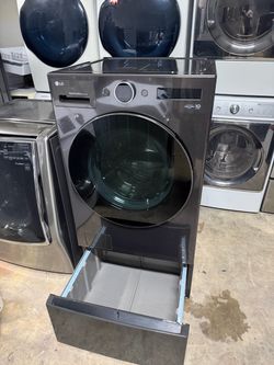 LG washer and dryer combo 2025 like new