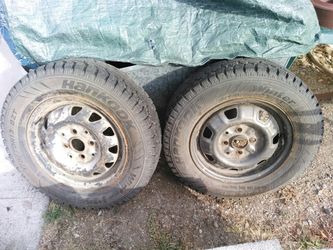 2 Hankook winter pike studded tires 175/70R13 82T