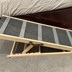 Adjustable and foldable Pet Ramp - Solid wood