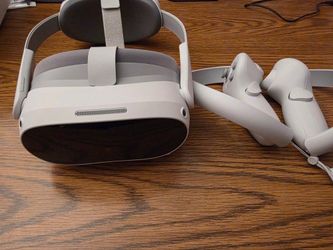 Pico 4 VR Headset