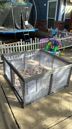 Play pen