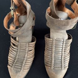  IBIZA “LAST” BROWN LEATHER STRAPPY SHOES- 9 