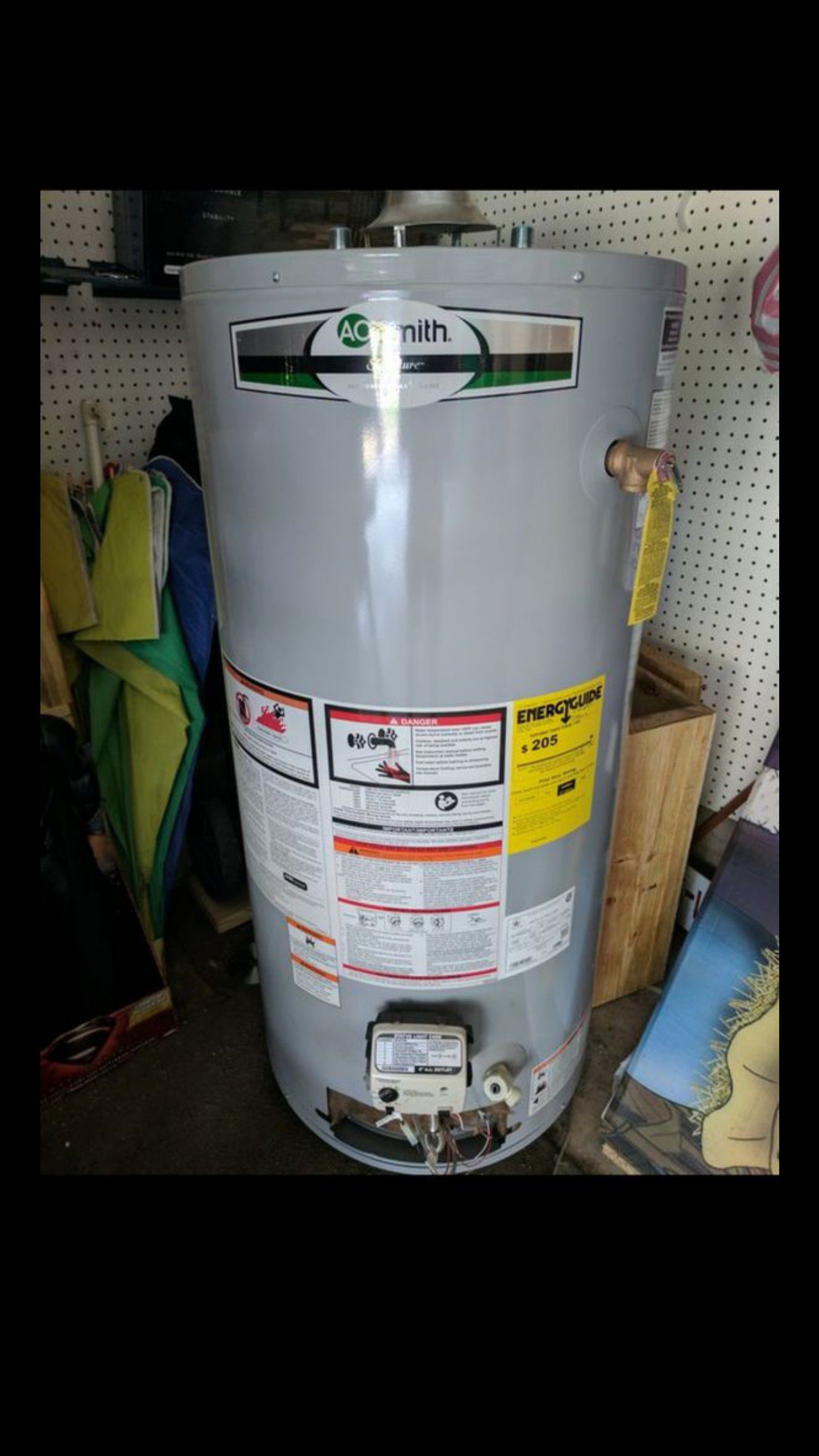 New 40 gallon gas water heater out of box