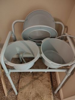Portable toilet seat Gray