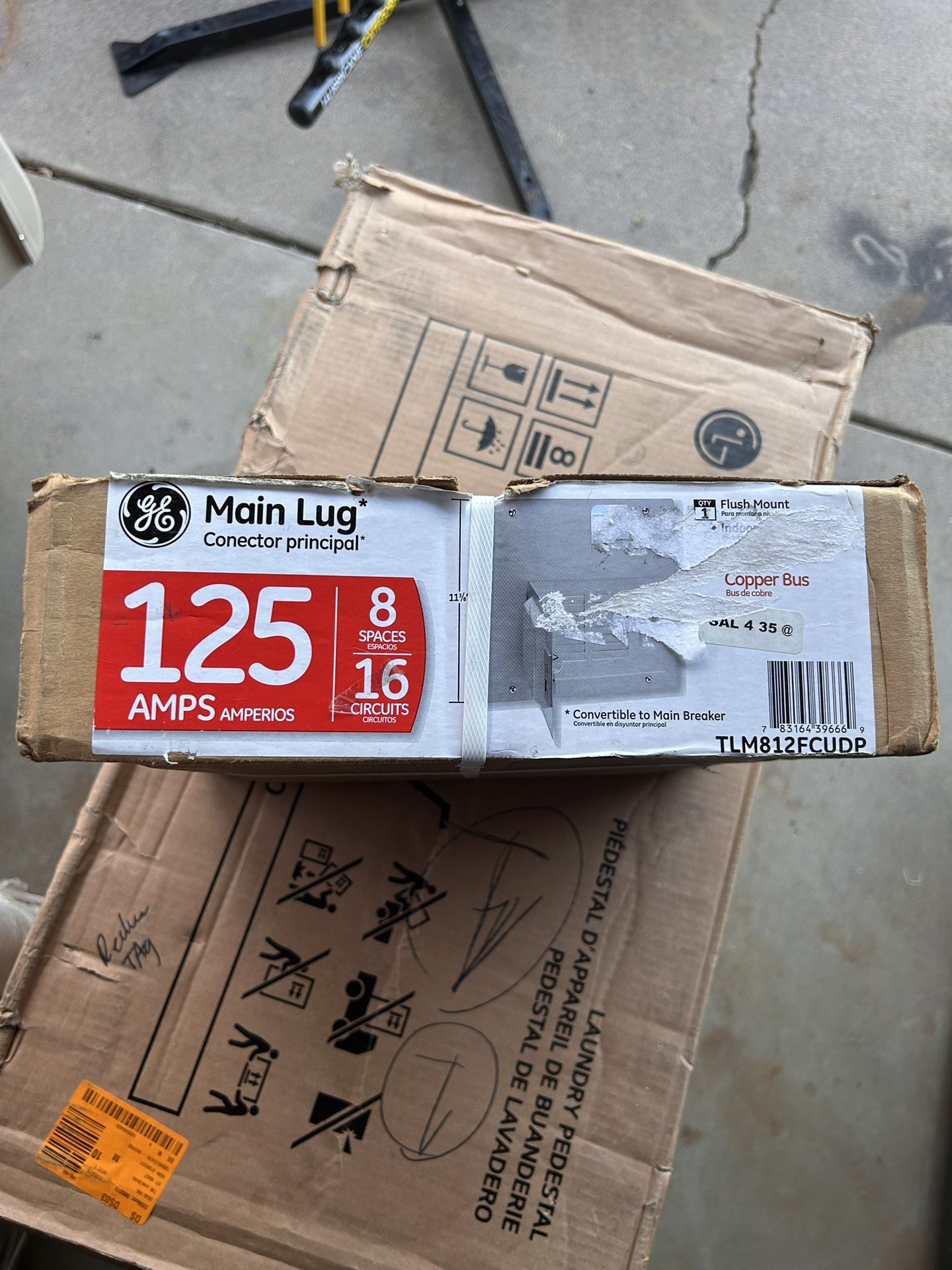 GE PowerMark Plus 125 Amp 8-Space 16-Circuit Indoor Main Lug Circuit Breaker Panel