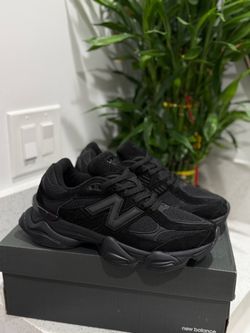 New balance 9060 triple black mens sizes /8/8.5/9/9.5/10/10.5/11/12/
