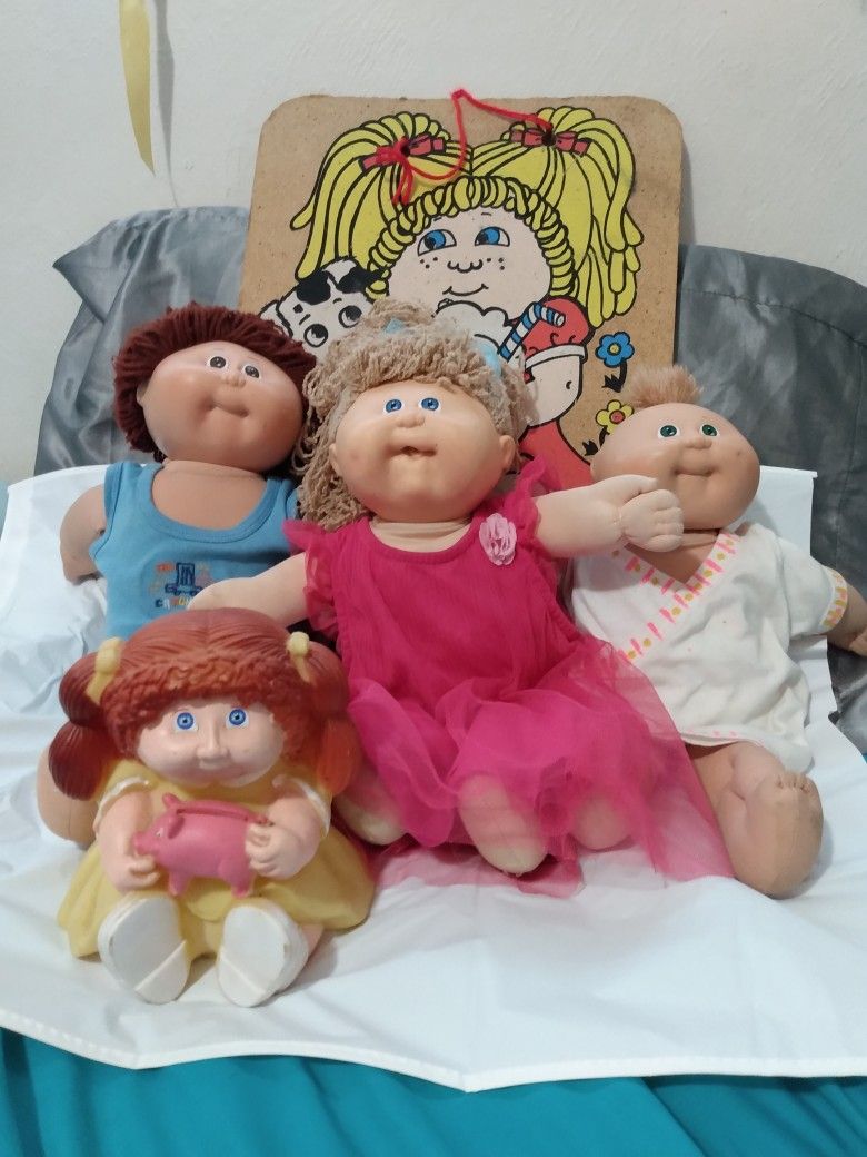 Authentic Cabbage Patch Bundle...