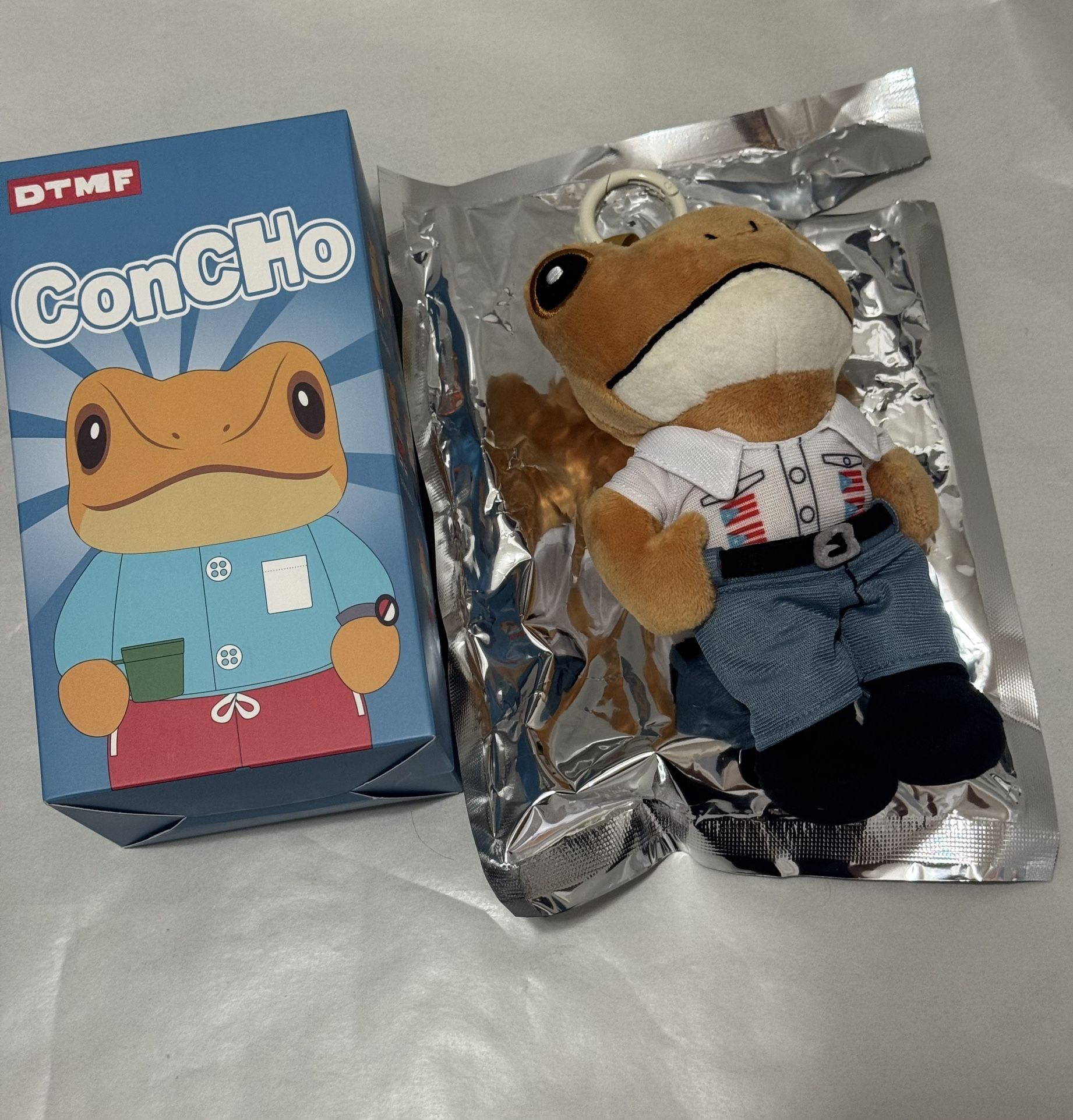 Bad Bunny Residencia x El Sapo Concho Plush Keychain DTMF 'El Musico’ - In Hand