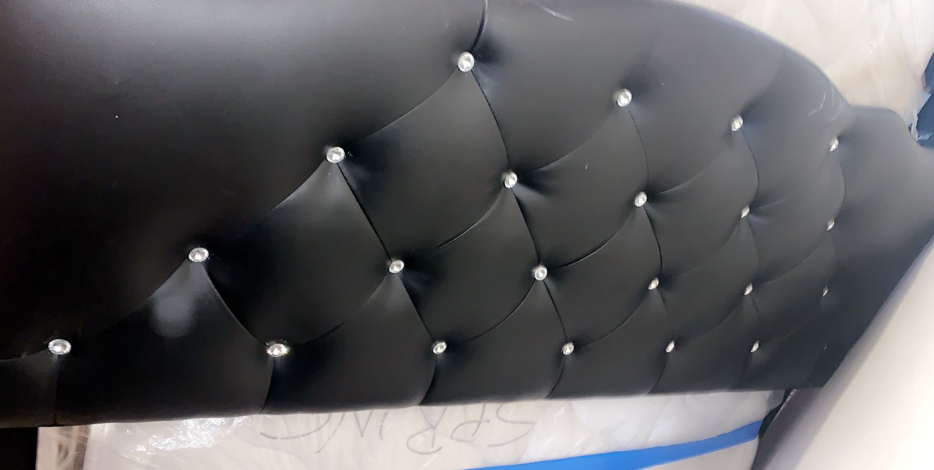 Full size bed diamond headboard