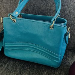 Beautiful turquoise sky blue purse six pockets💙