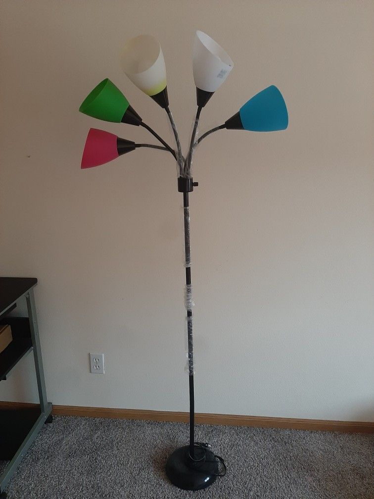 Floor Lamp With 5 Head