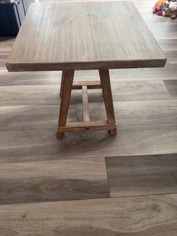 BROWN WOOD END TABLE OR NIGHT STAND
