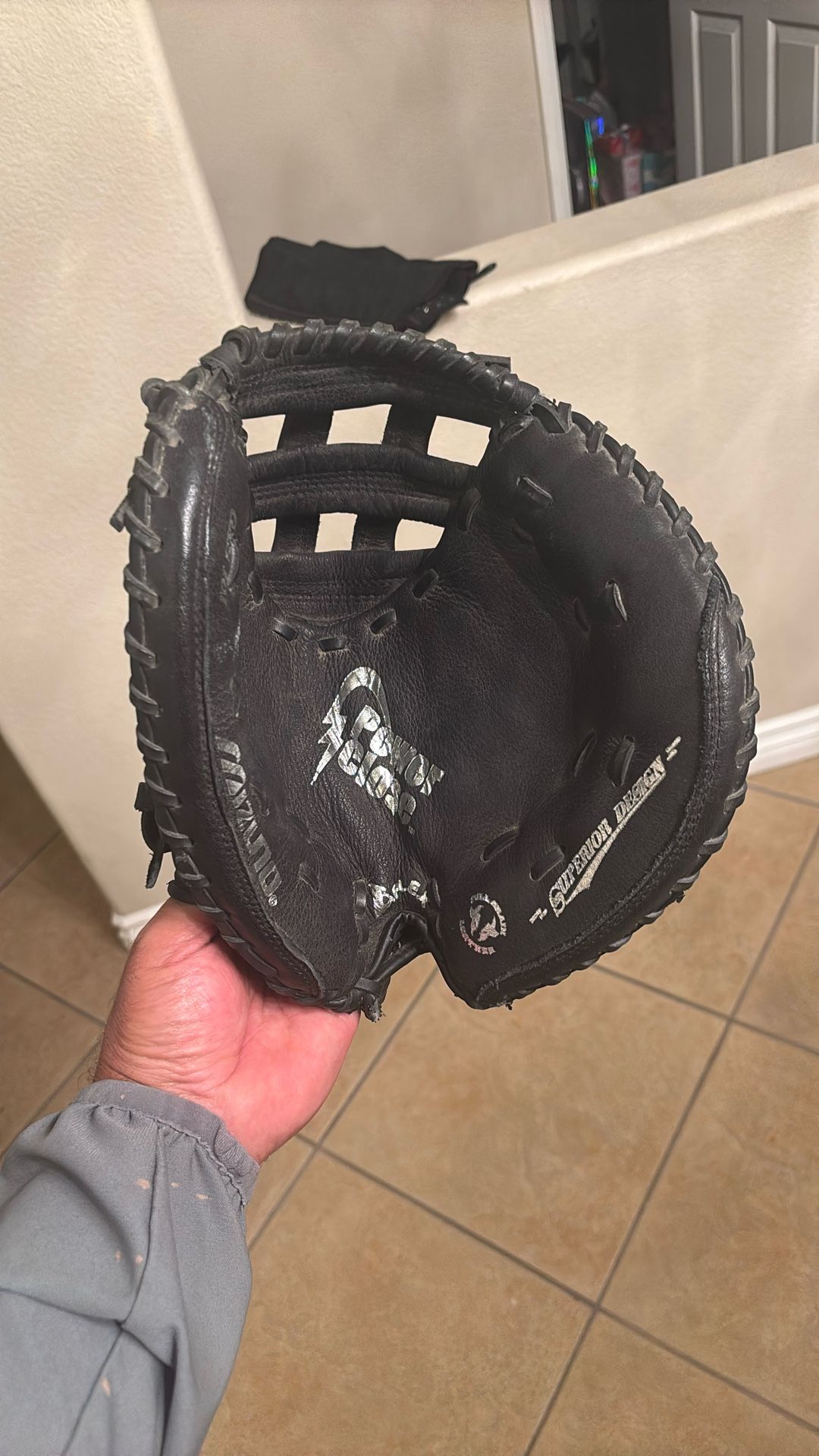 Girls Softball Catchers Glove 32 1/2