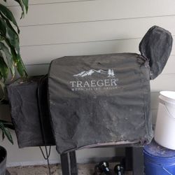 Traeger 22 Inch Smoker 