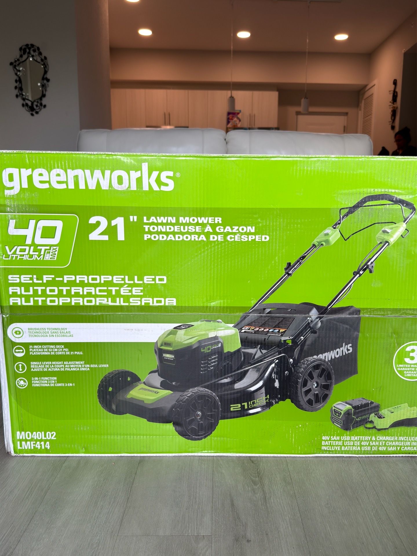 Greenworks Lawn Mower New in box 40 Volt 21 inch Honda Evo