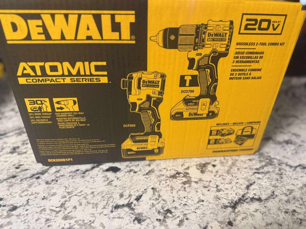 Dewalt Tool Hammer Drill And Impact Combo kit 