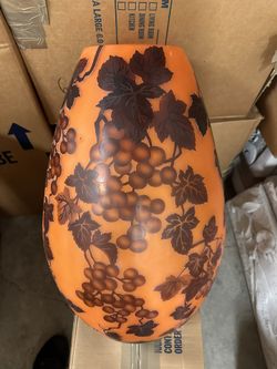 Large Tuscan Vase