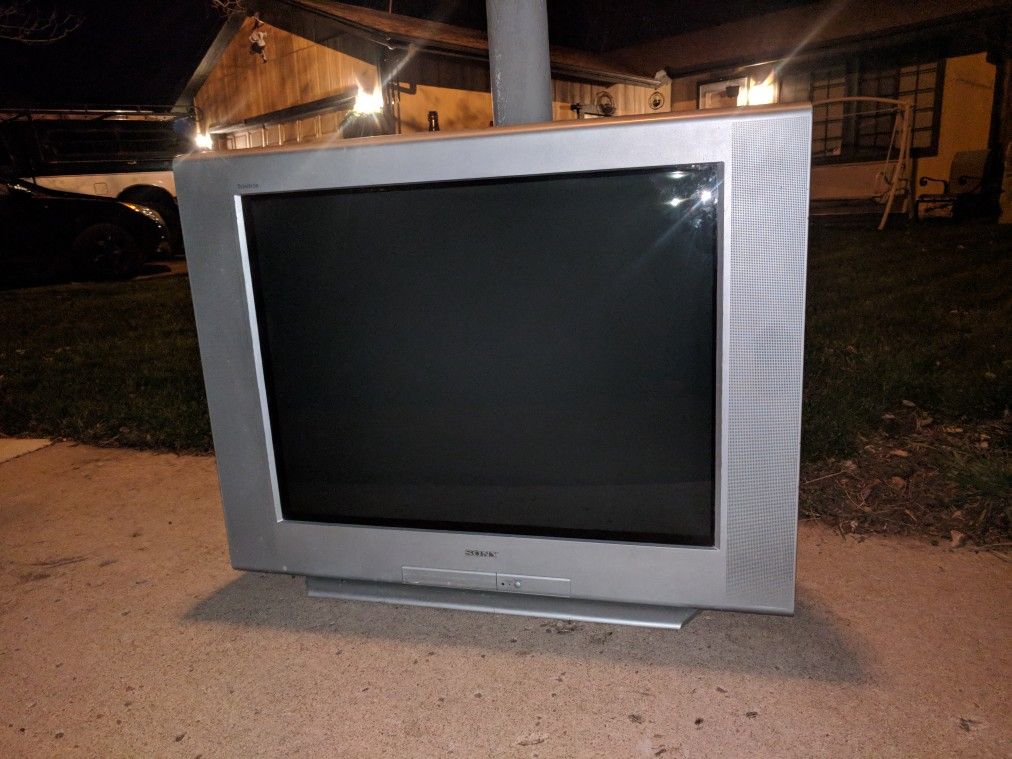 42 inch Sony CRT TV