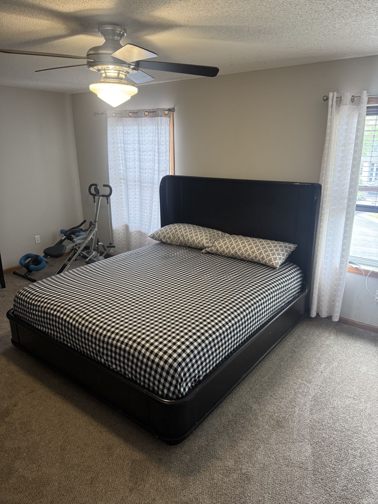 Cali king bed Frame Real Wood 🪵