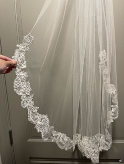 Waist-Length Lace Veil