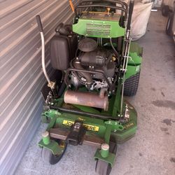 John Deere 36 Inch Stand On 