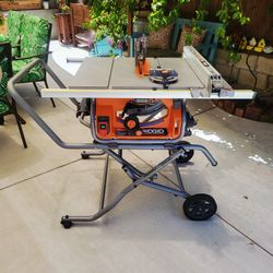Ridgid (slightly used)15 Amp 10 in. Portable Corded Pro Jobsite Table Saw with Stand