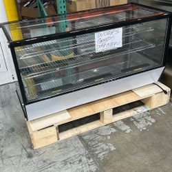 Minor Dent On Front.   Polarman RTW-120L-5 28″ Countertop Refrigerated Bakery Display Case with LED Lighting  