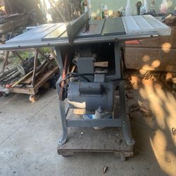 Contractor Delta Table Saw
