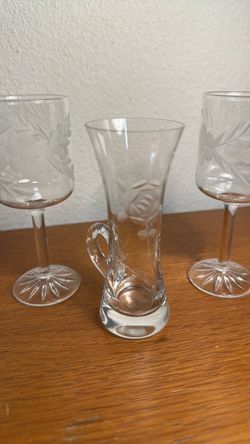 Vintage , Elegant , Etched Cordial glasses ( 6 )