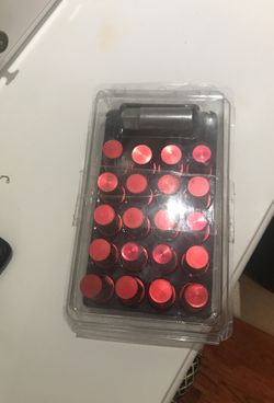 Never used RED lugs with socket !!! Hmu if u want them ,