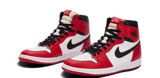 Air Jordan one retro high OG Chicago