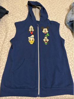 Disney land no sleeve sweater