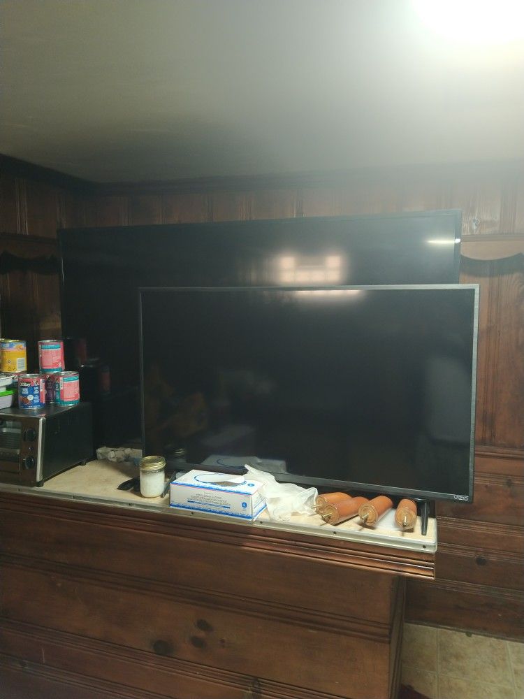 Vizio And Samsung TV