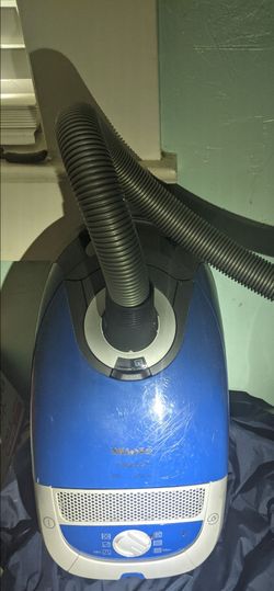 Miele Pisces canister vacuum cleaner