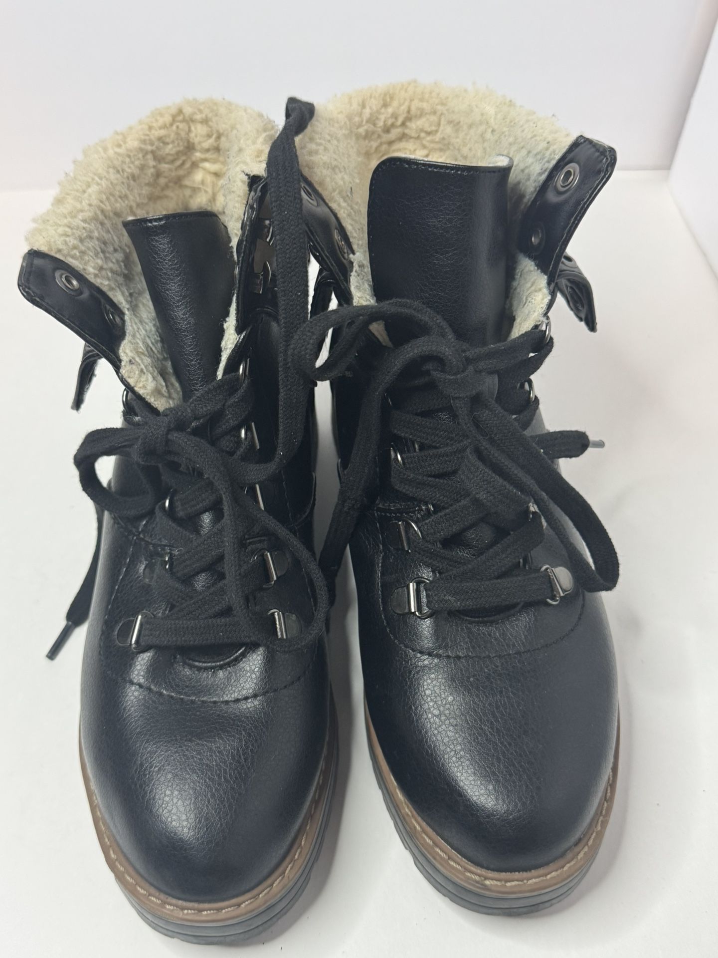 Universal Thread Karrisa Faux Fur Sherpa Boots Size 7