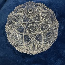 Nucut In Perfect Condition!  STUNNING & GORGEOUS ANTIQUE AMERICAN BRILLIANT PERIOD CRYSTAL CUT GLASS - 8" DECORATIVE BOWL  $35.00  Local P/up n Cash O