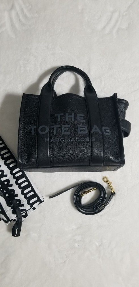 Marc Jacobs The Leather Small Tote Bag 