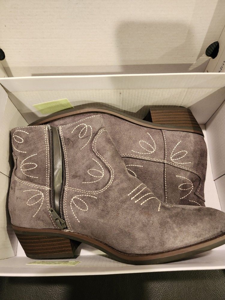 Sonoma Vitalize By Ortholite Womens Size 7.5 GREY Suede Ankle Boots