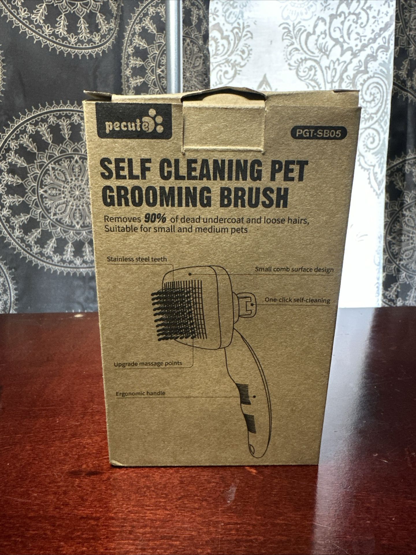 Self-Cleaning Slicker Brush for Dogs, Cats, Lightweight Dog Brush for Shedding M