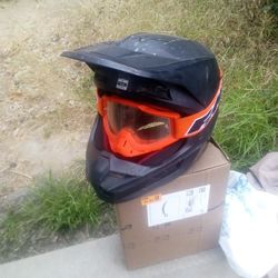 Fox V1 Helmet And Goggles