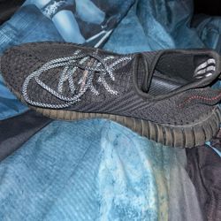 adidas Yeezy Boost 350 V2 (Black) Look At The Description 