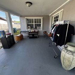 GARAGE SALE EVERYTHING MUST GO 