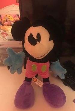Nicky mouse doll