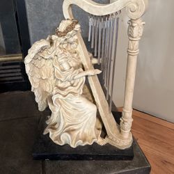 Angel Playing Music
