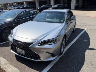 2022 Lexus ES 300h
