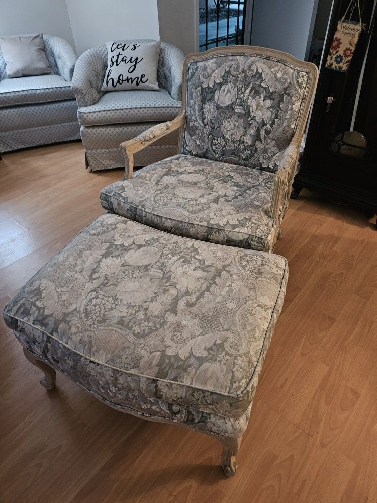 VINTAGE CHAIR AND OTTOMAN FOR SALE!