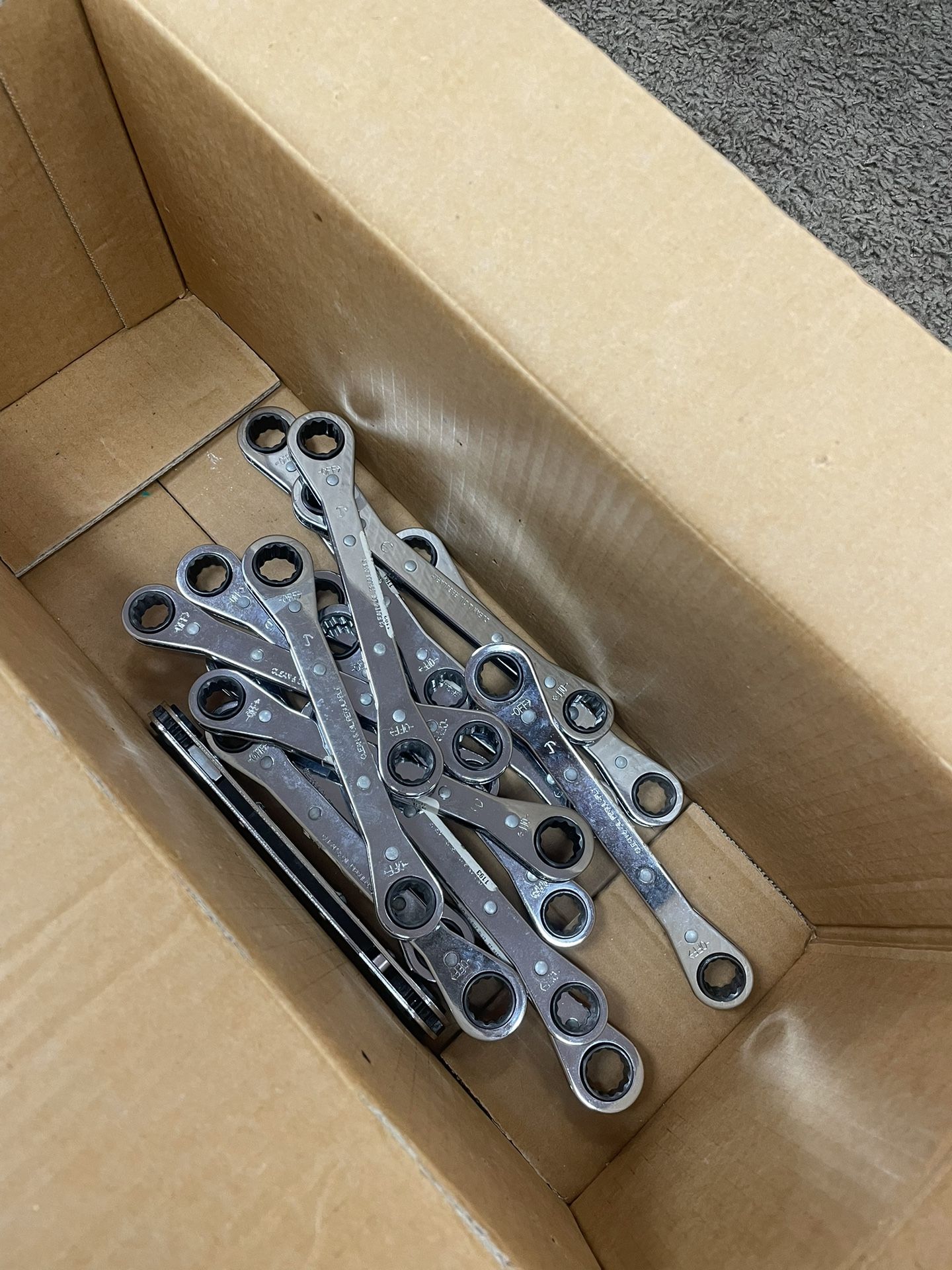 Ratcheting Double End Wrench