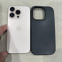 Selling iPhone 16 Pro 256GB Any Carrier Unlocked T-Mobile ATT Verizon Boost Metro in Perfect Condition Color Gold